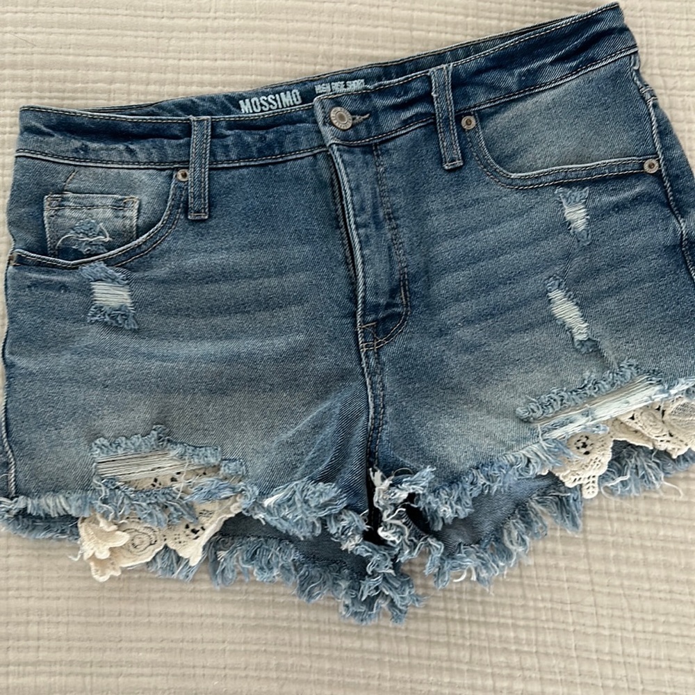 Mossimo hi rise shorts size 8/29. Excellent condition.